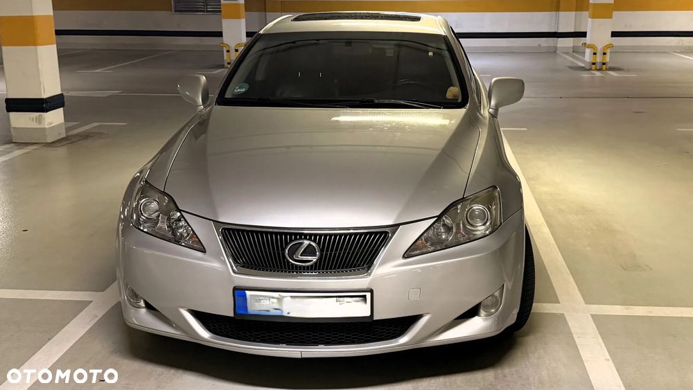 Lexus IS 250 Sport - 12