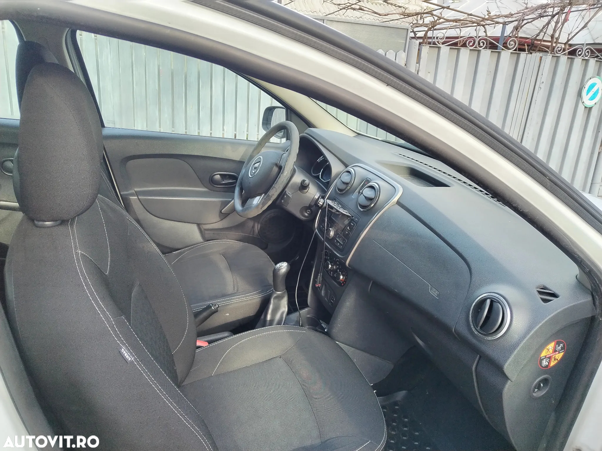 Dacia Logan 1.2 Prestige - 9