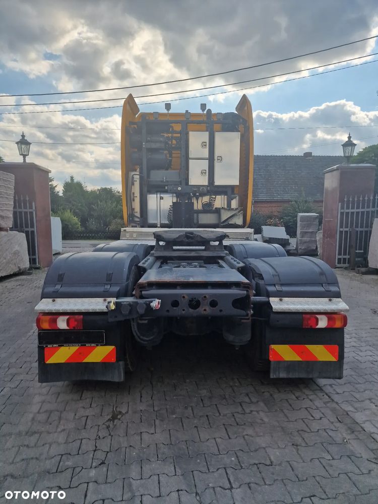 Mercedes-Benz Actros - 7