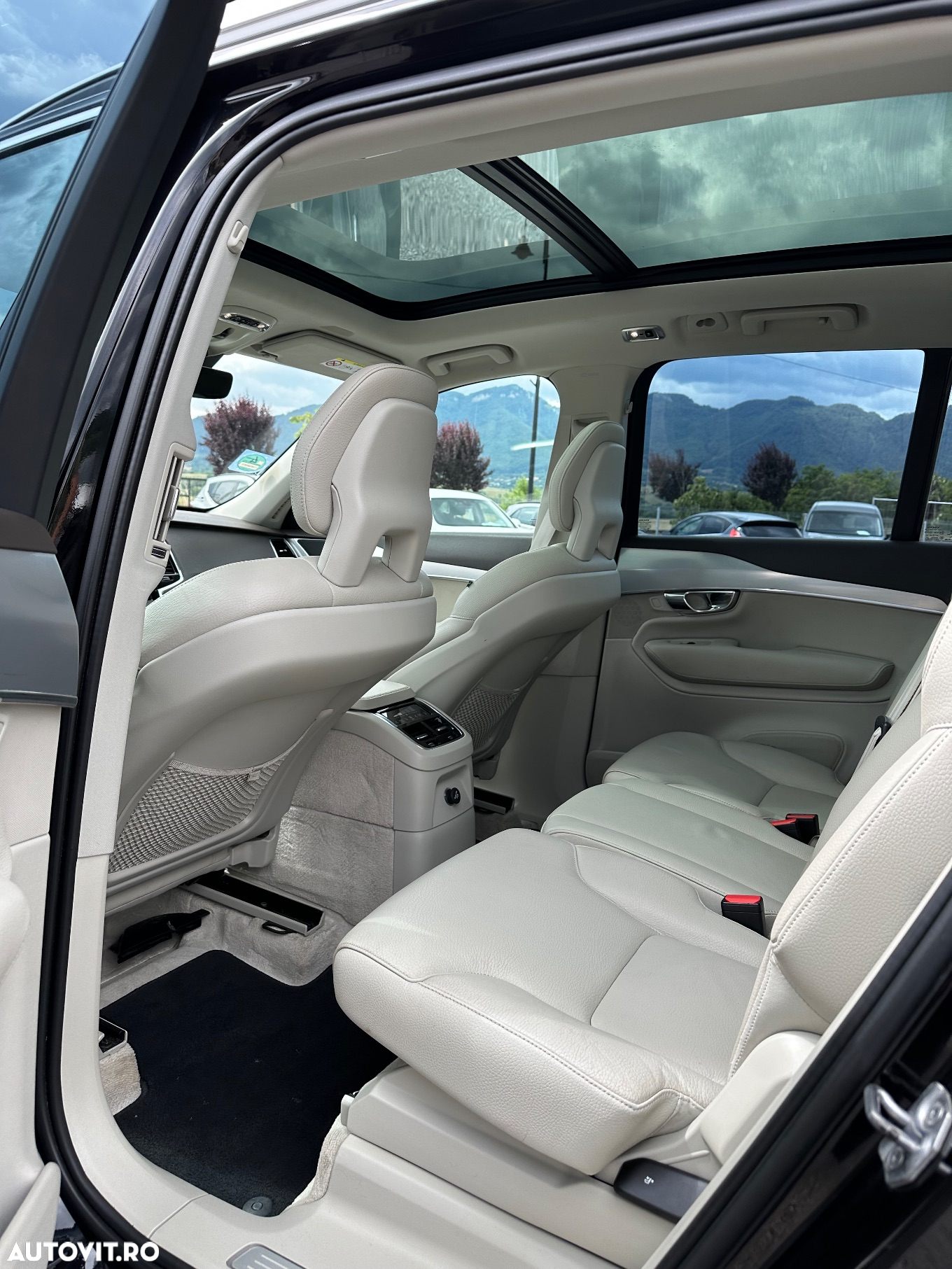 Volvo XC 90 Recharge T8 eAWD Inscription - 8