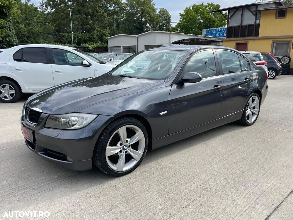 BMW Seria 3 320i - 1