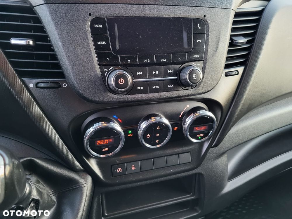 Iveco DAILY 35 S 16 MAXI-HAK 3500 KG-KLIMA-4 SZTUKI - ŁADNY - 25