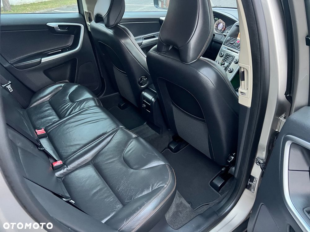 Volvo XC 60 2.0T Powershift RDesign - 21