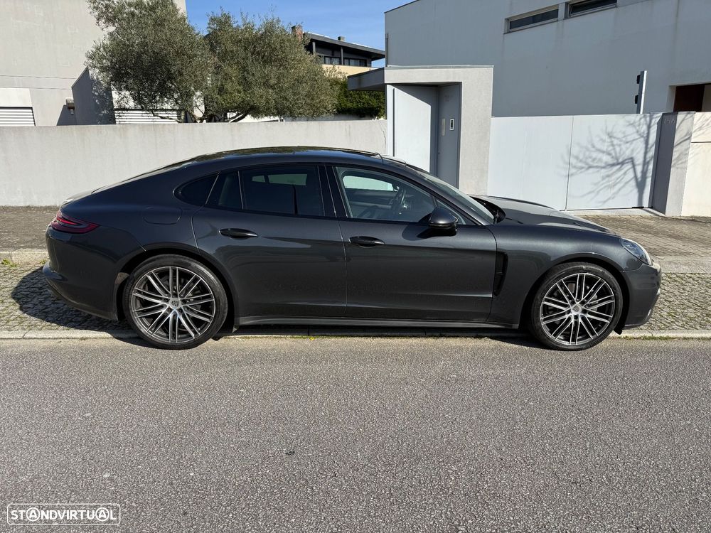 Porsche Panamera 4 S - 9