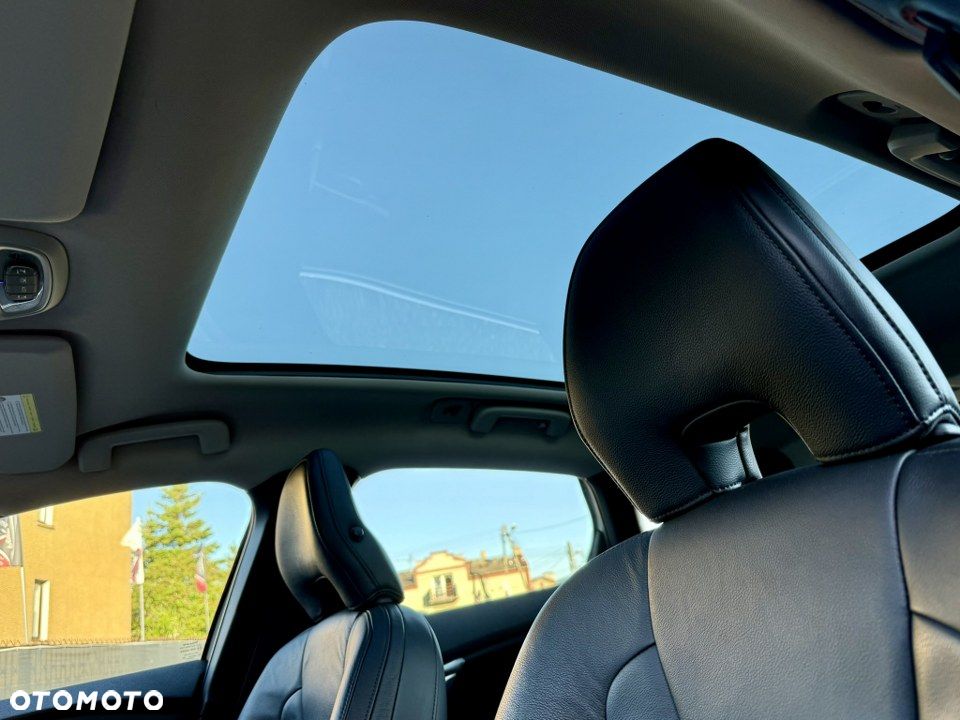 Volvo V40 T3 Summum - 27