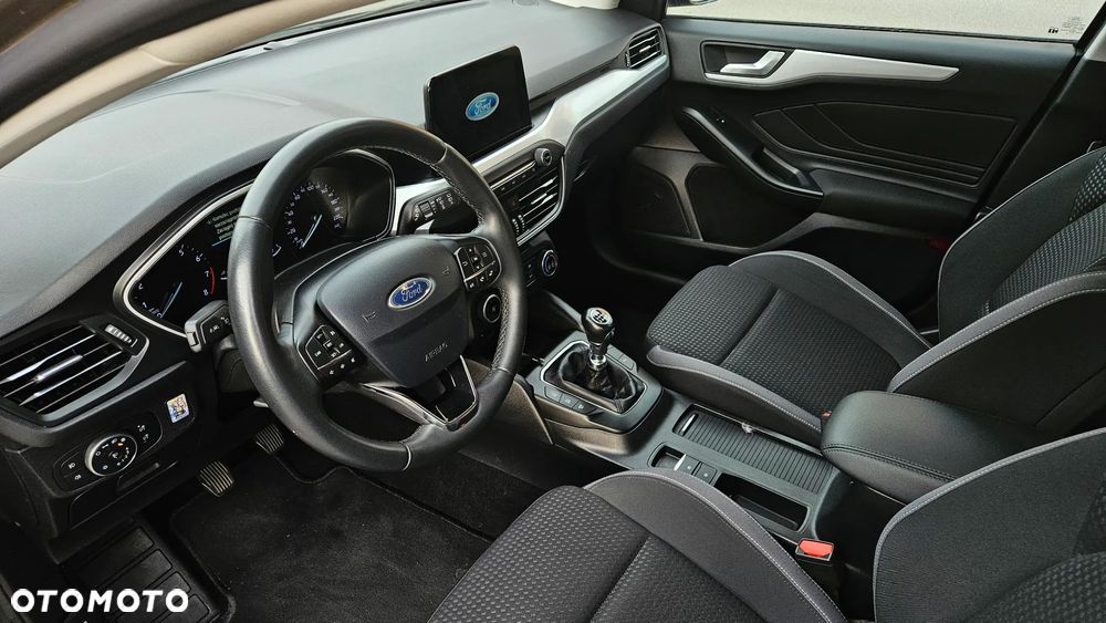 Ford Focus 1.0 EcoBoost Trend Edition Business - 27