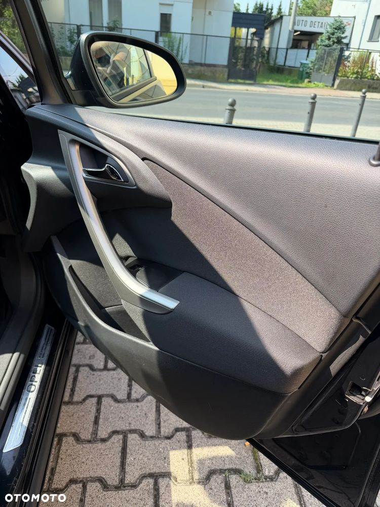 Opel Astra 1.4 T Enjoy - 21