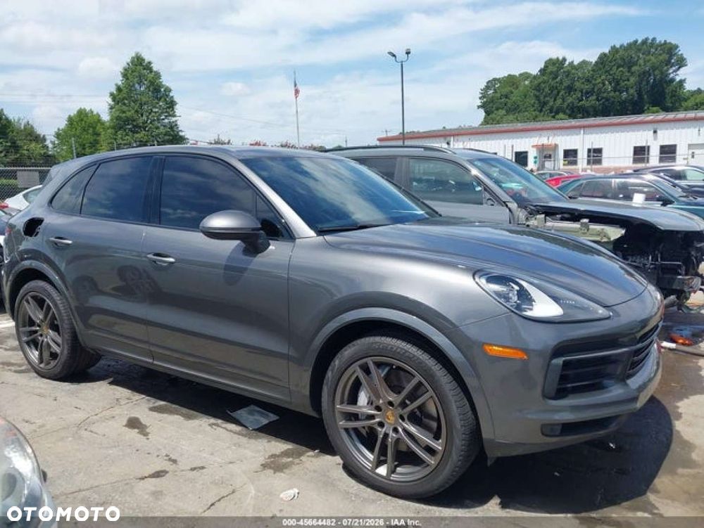 Porsche Cayenne - 6