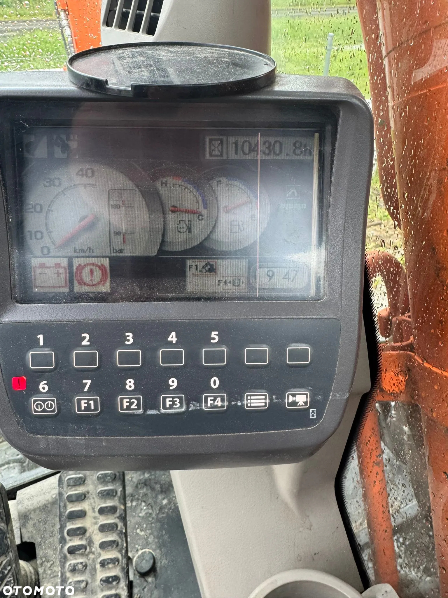 Hitachi ZX140 - 10