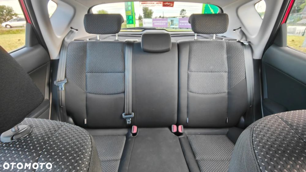 Hyundai i30 1.4 Classic + - 12