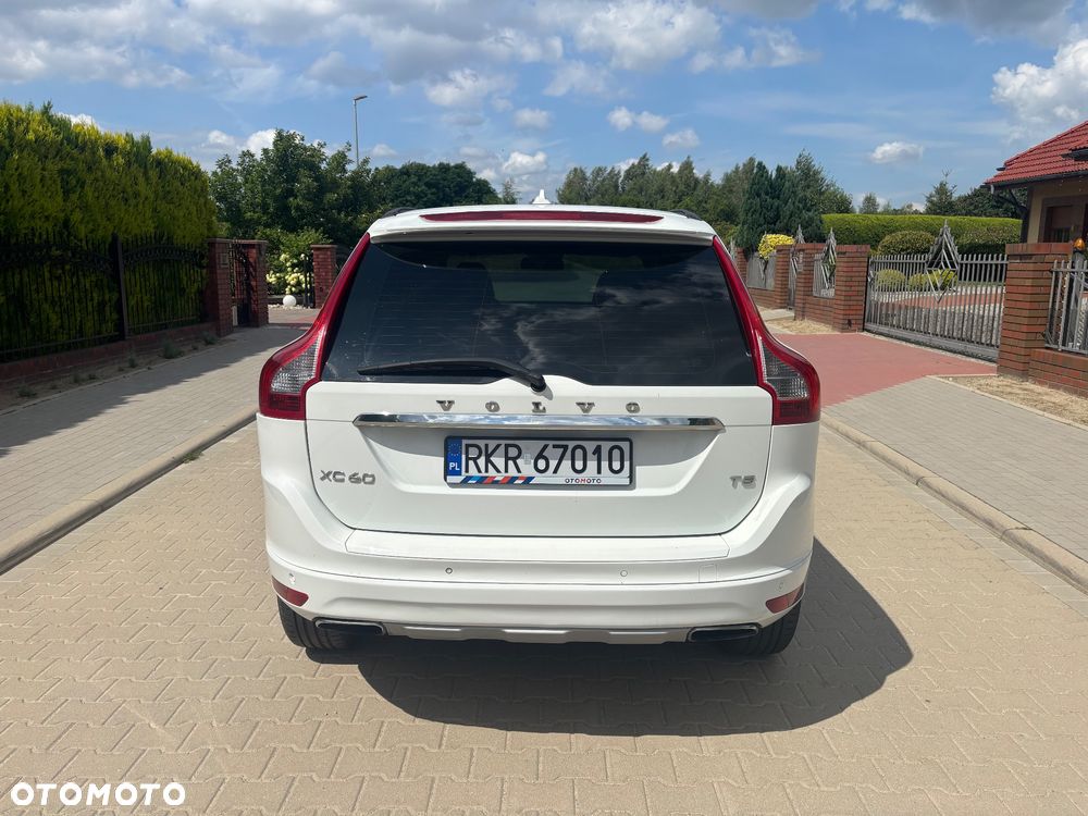 Volvo XC 60 T5 Drive-E R-Design Momentum - 17