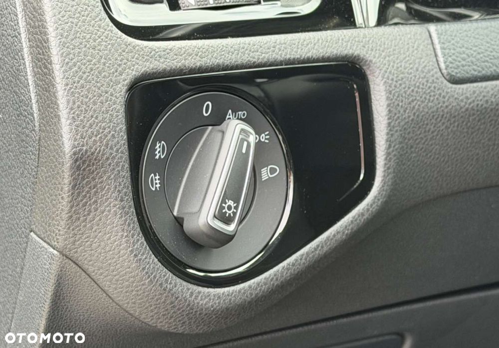 Volkswagen Golf - 19