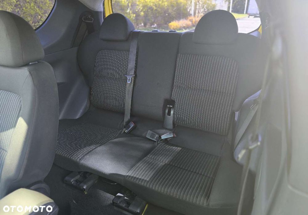 Mitsubishi Colt - 19