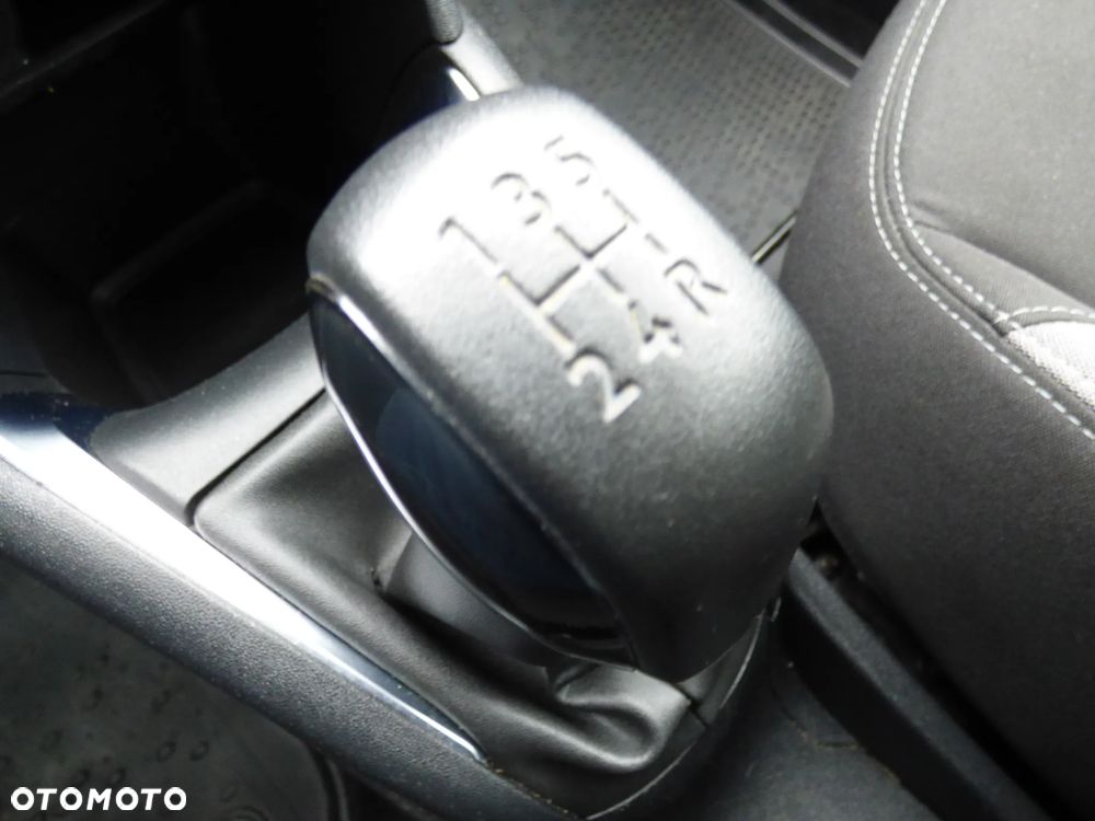 Peugeot 208 - 15
