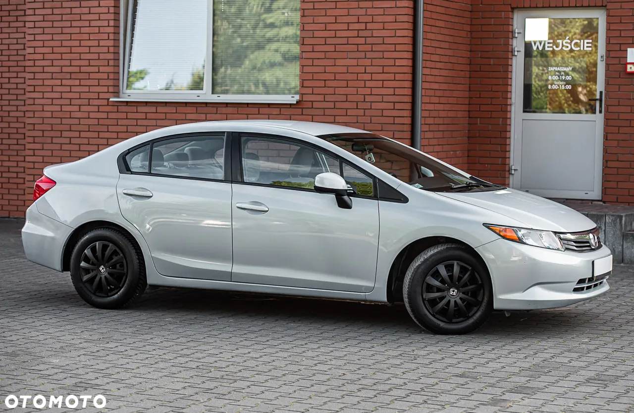 Honda Civic 1.8 Executive - 3