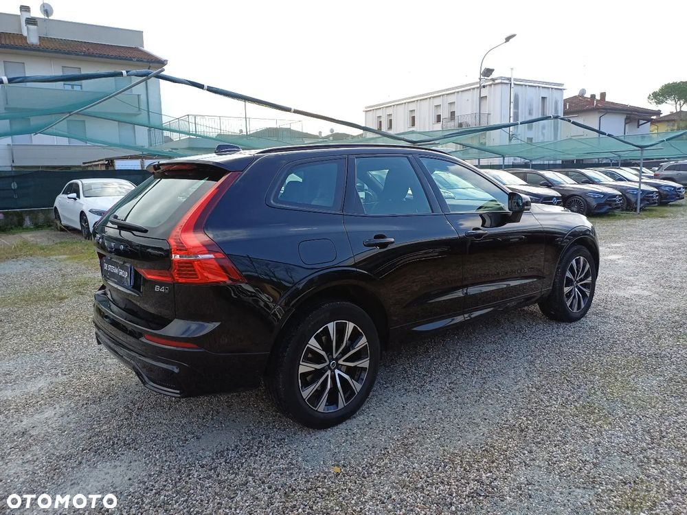 Volvo XC 60 B4 D Ultimate Dark - 4