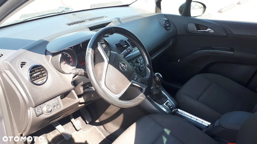 Opel Meriva - 11