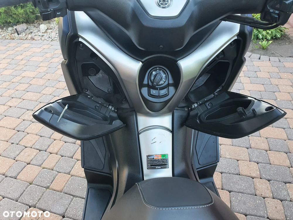 Yamaha X-max - 8