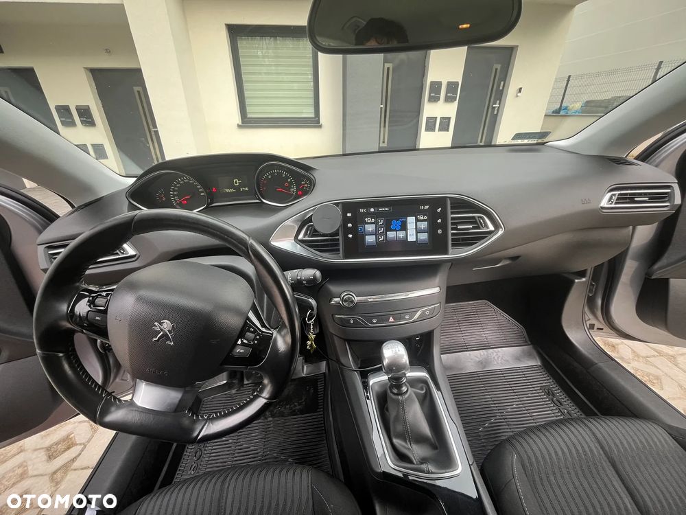 Peugeot 308 1.2 PureTech Active S&S - 16