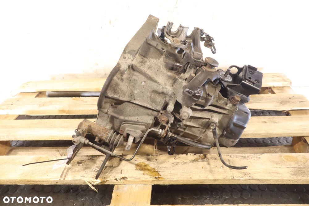 SKRZYNIA BIEGÓW 5 BIEGOWA HYUNDAI I30 I LIFT 1.4 - 4