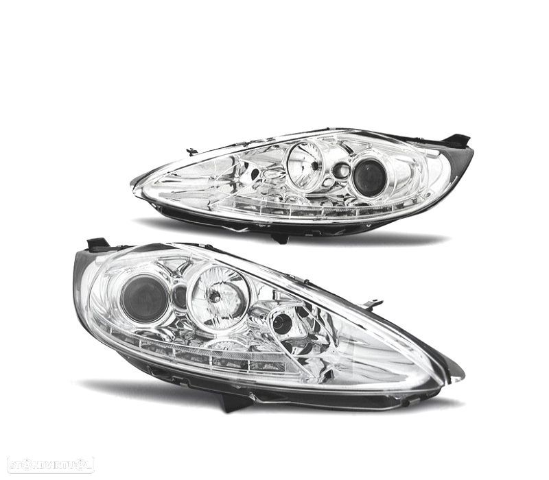 FARÓIS FRONTAIS FORD FIESTA 08-12 LUZ DIURNA FUNDO CROMADO - 1