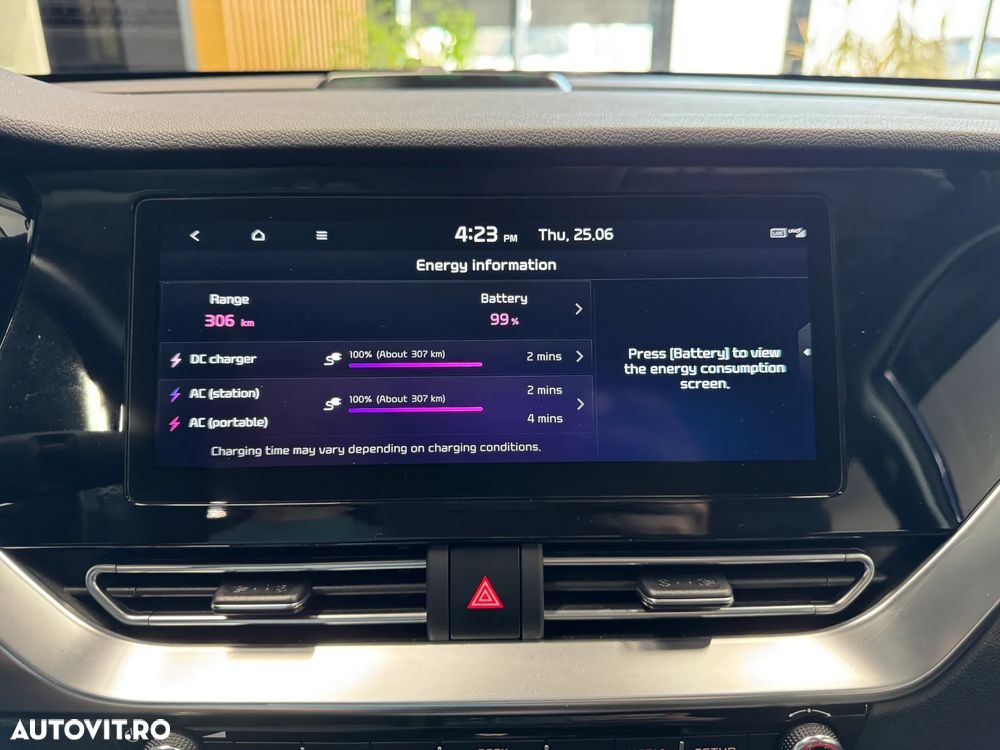 Kia Niro e-Niro 100 kW Vision - 16