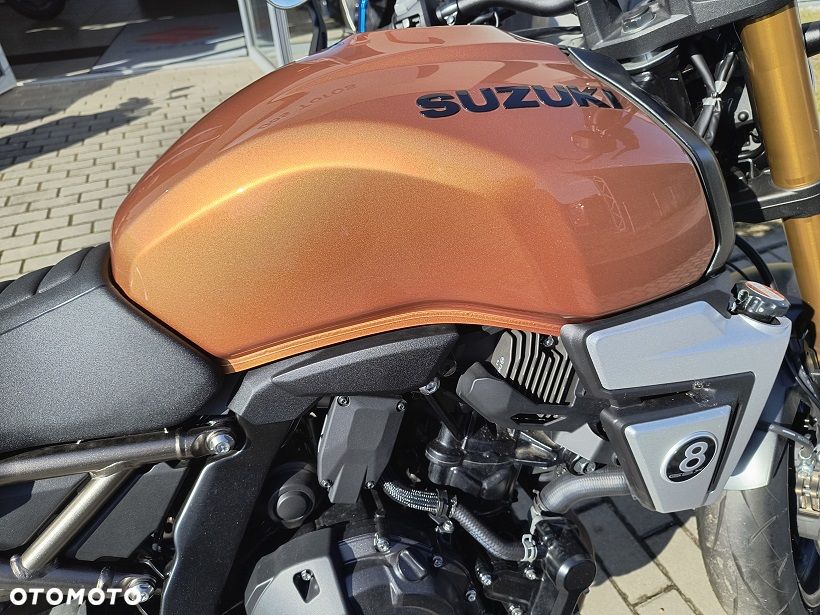Suzuki GSX - 4