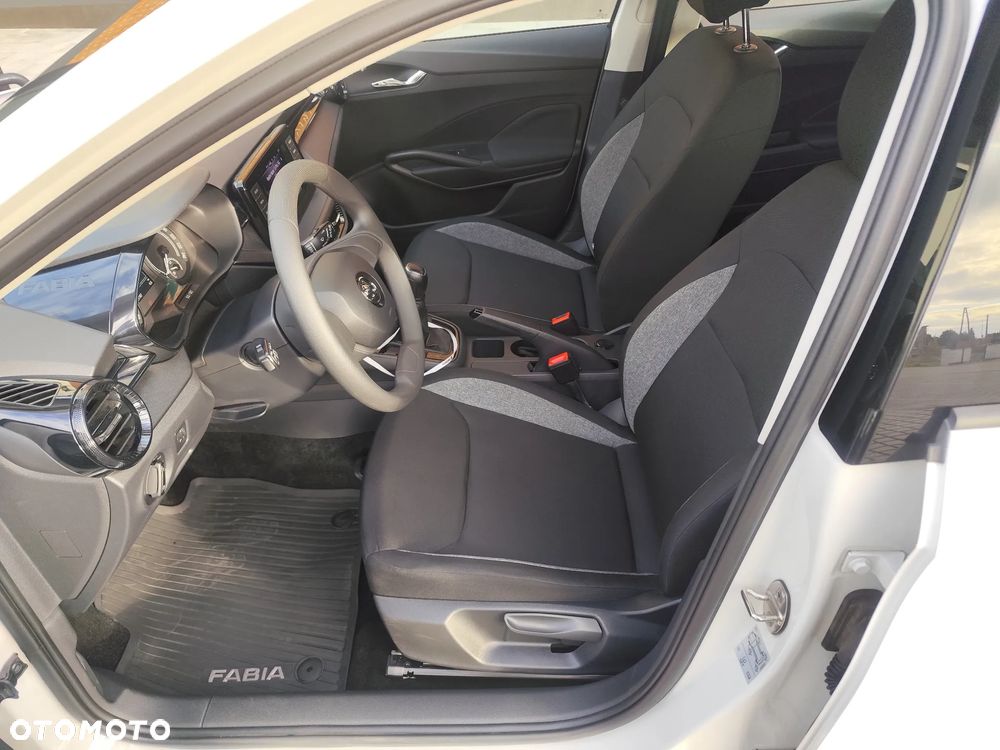 Skoda Fabia 1.0 TSI Active - 18