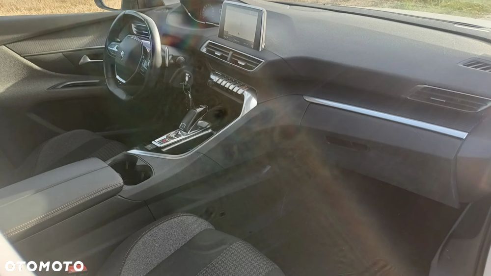 Peugeot 5008 1.5 BlueHDi Active Pack S&S EAT8 - 16