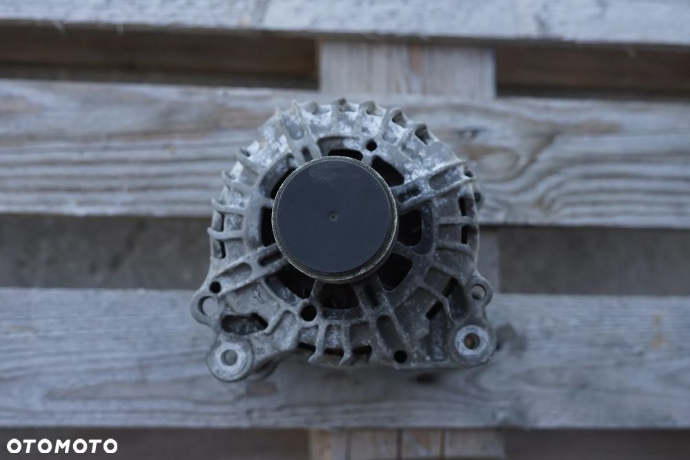 Alternator VW 03L903023A - 4