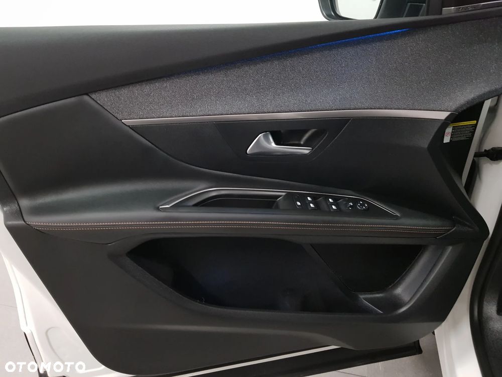 Peugeot 3008 ver-puretech-130-stop-start-gpf-eat8-gt - 19