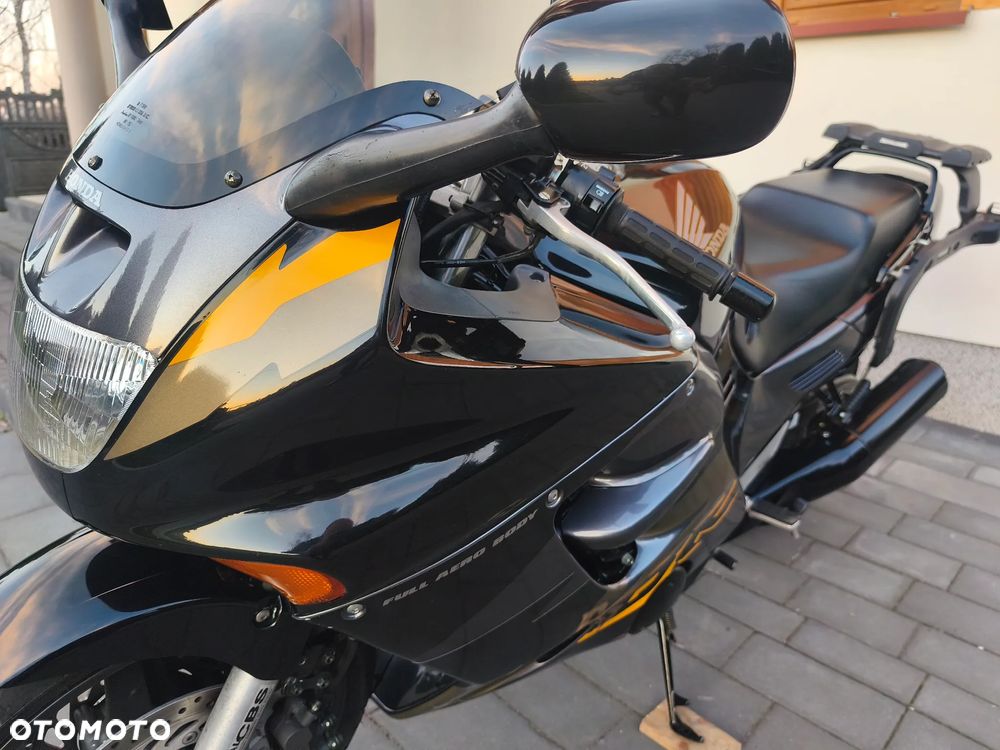 Honda CBR - 25