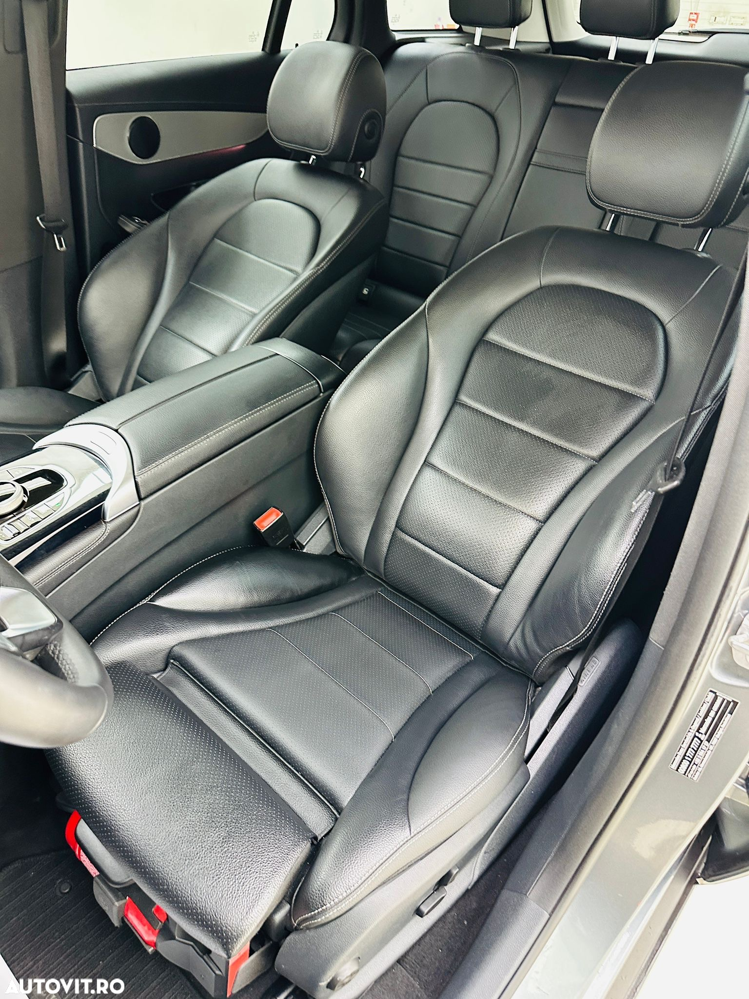Mercedes-Benz GLC - 21