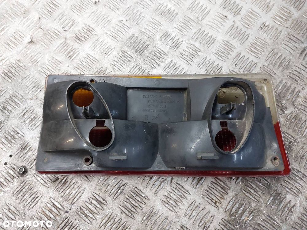 LAMPA LEWY TYŁ + PRAWY TYŁ KOMPLET LADA ŁADA 2107 - 9