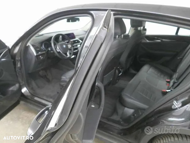 BMW X4 xDrive20d - 10