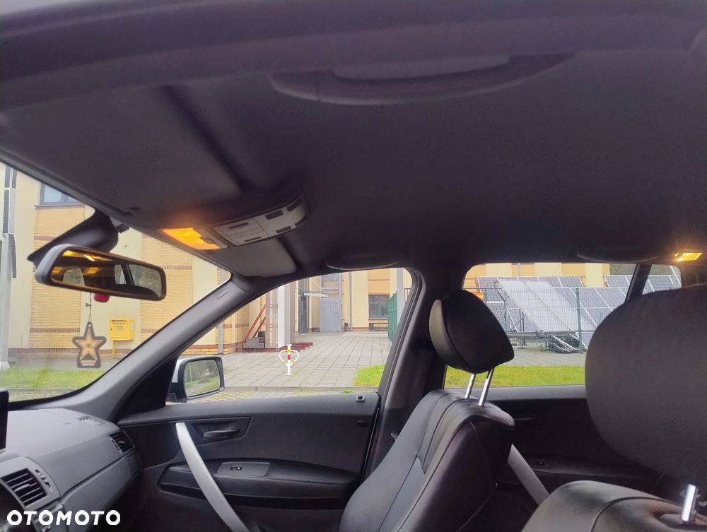 BMW X3 2.5i - 10