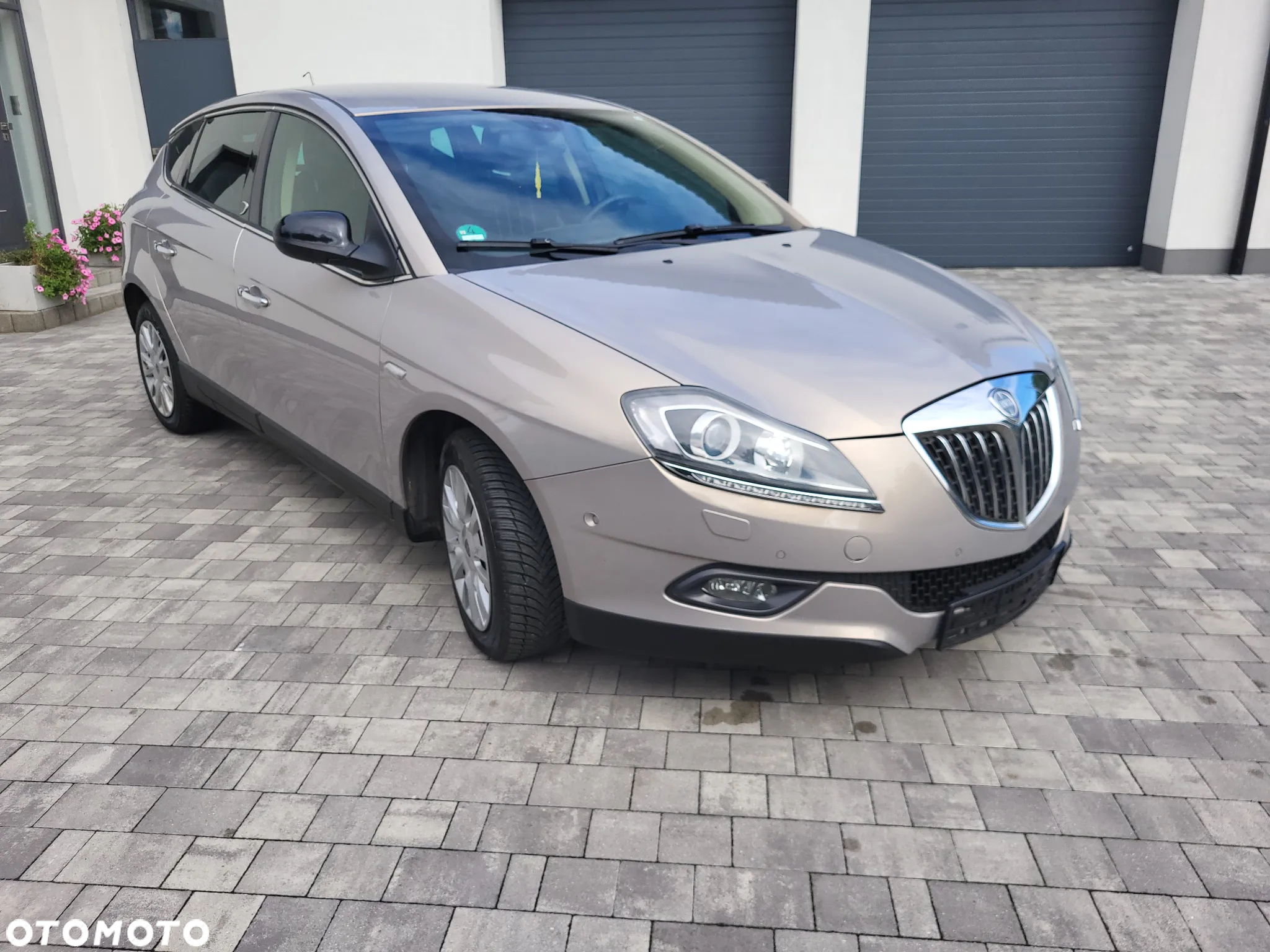 Lancia Delta 1.9 MultiJet Twinturbo Executive - 2