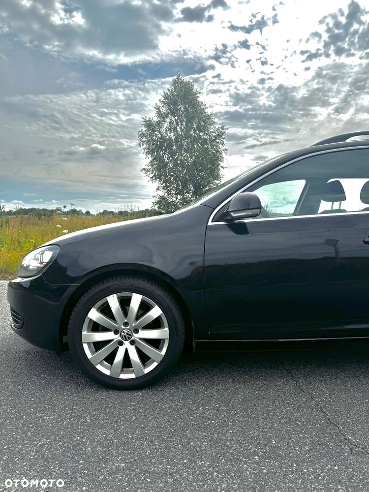 Volkswagen Golf - 6