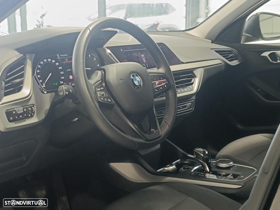 BMW 118 i Auto - 10