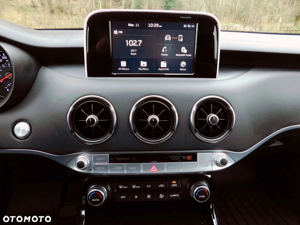 Kia Stinger - 21
