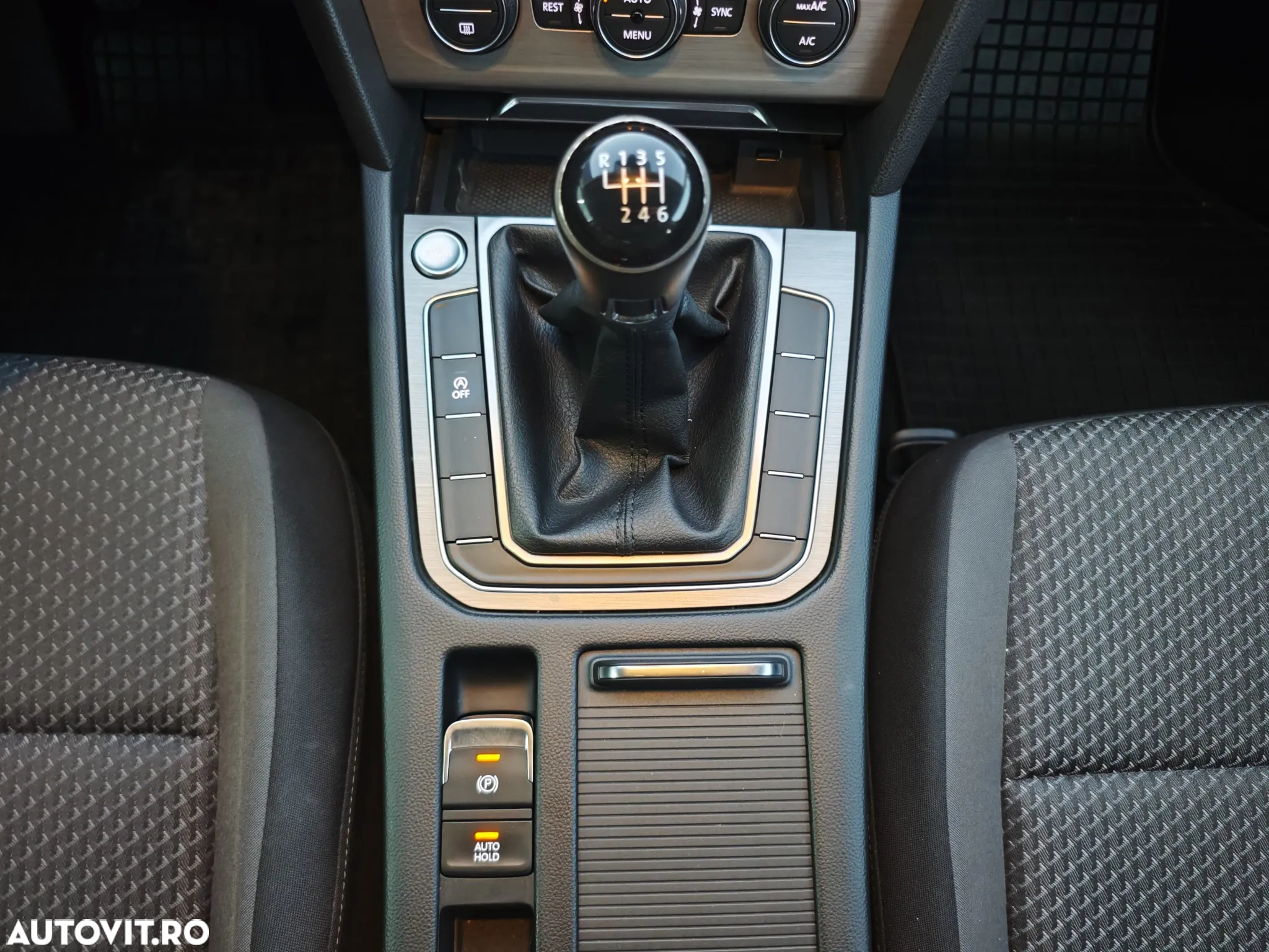 Volkswagen Passat - 21