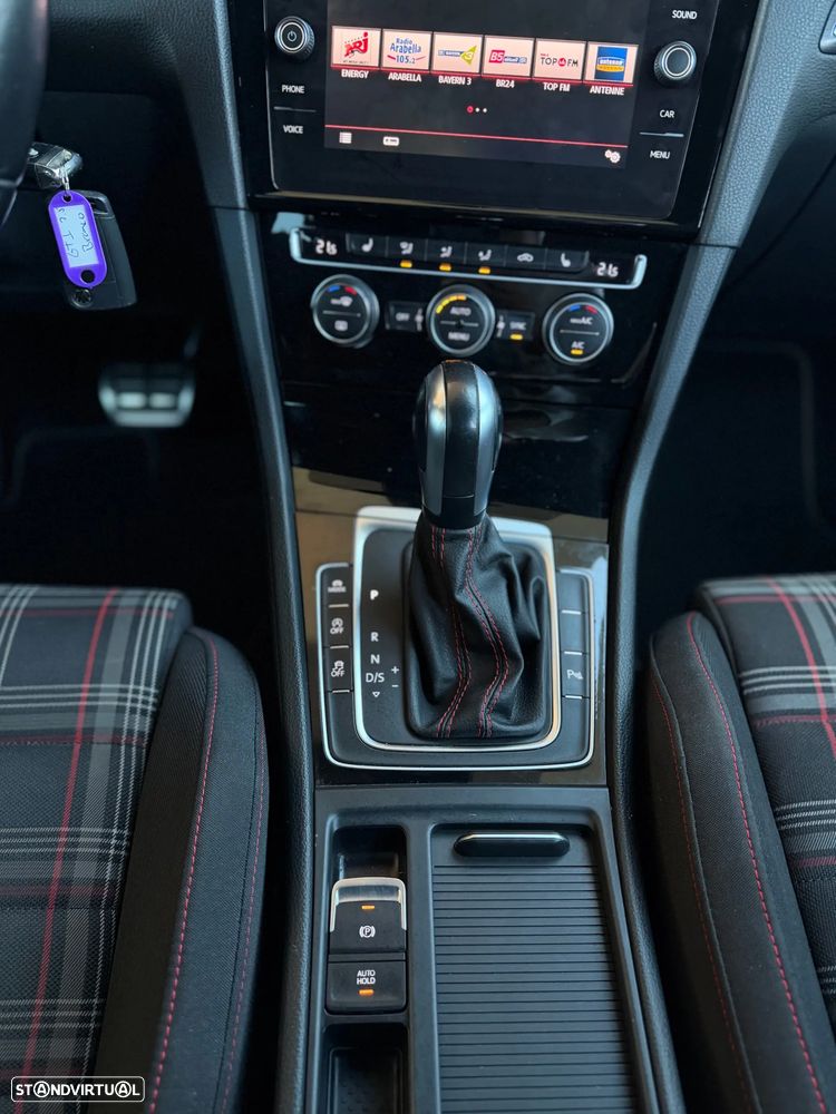 VW Golf 2.0 TSI GTI DSG Performance - 27