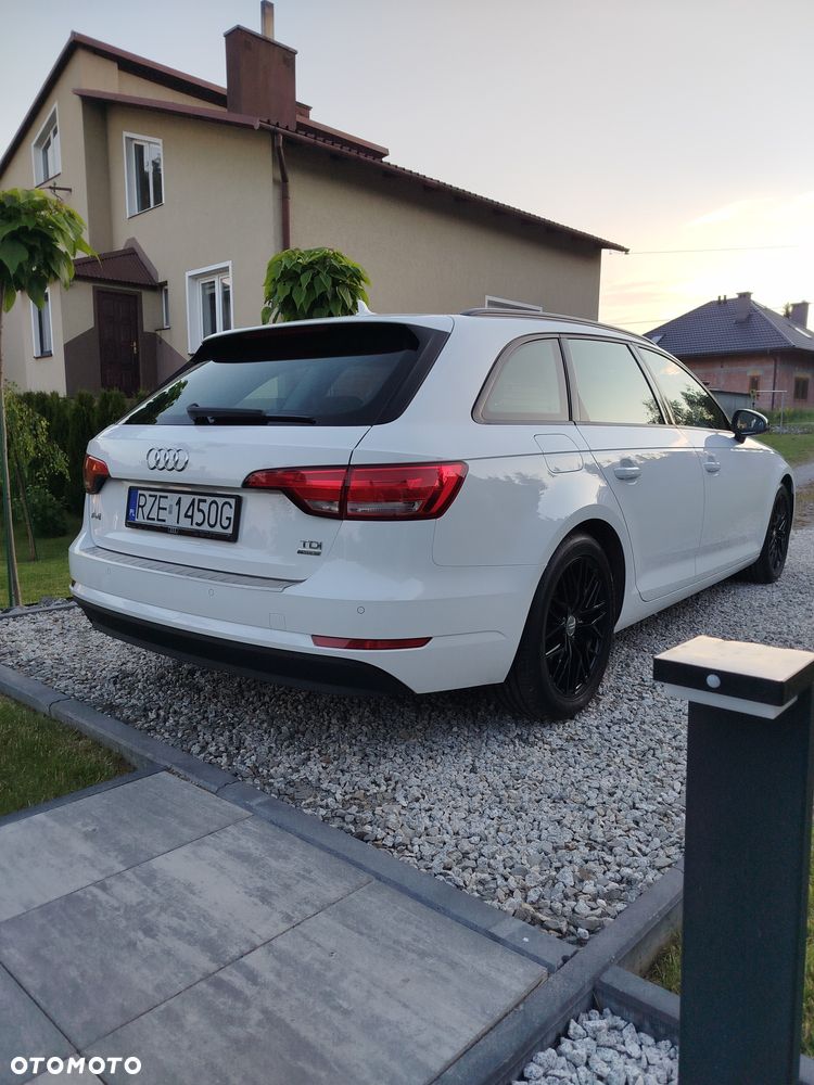 Audi A4 Avant - 4
