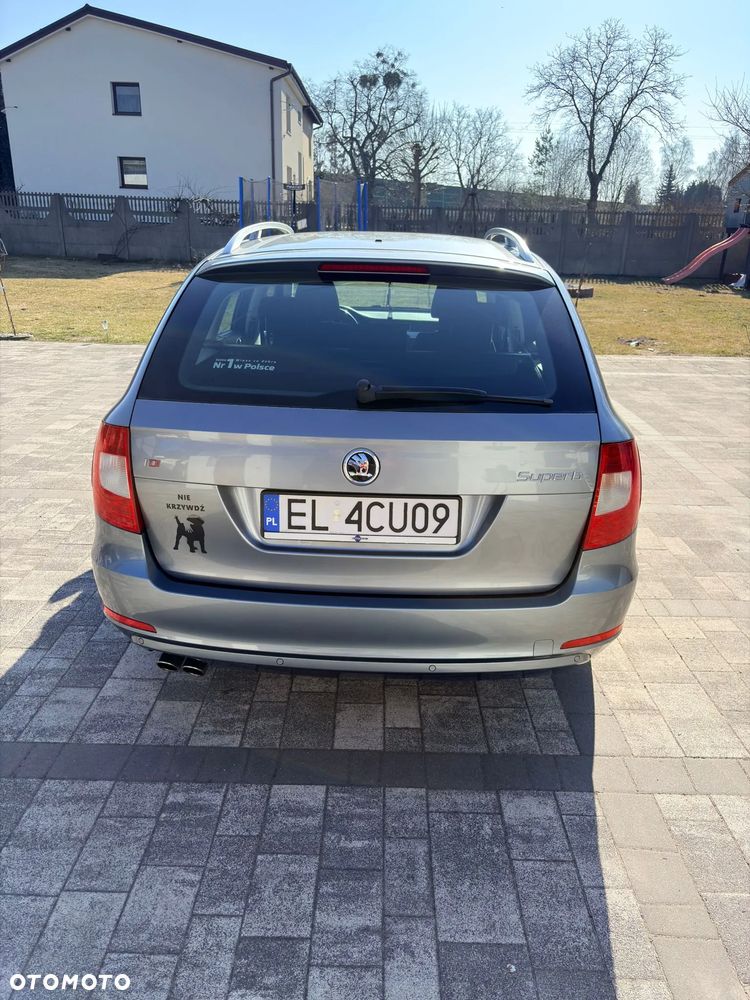 Skoda Superb 2.0 TDI Ambition Outdoor - 4