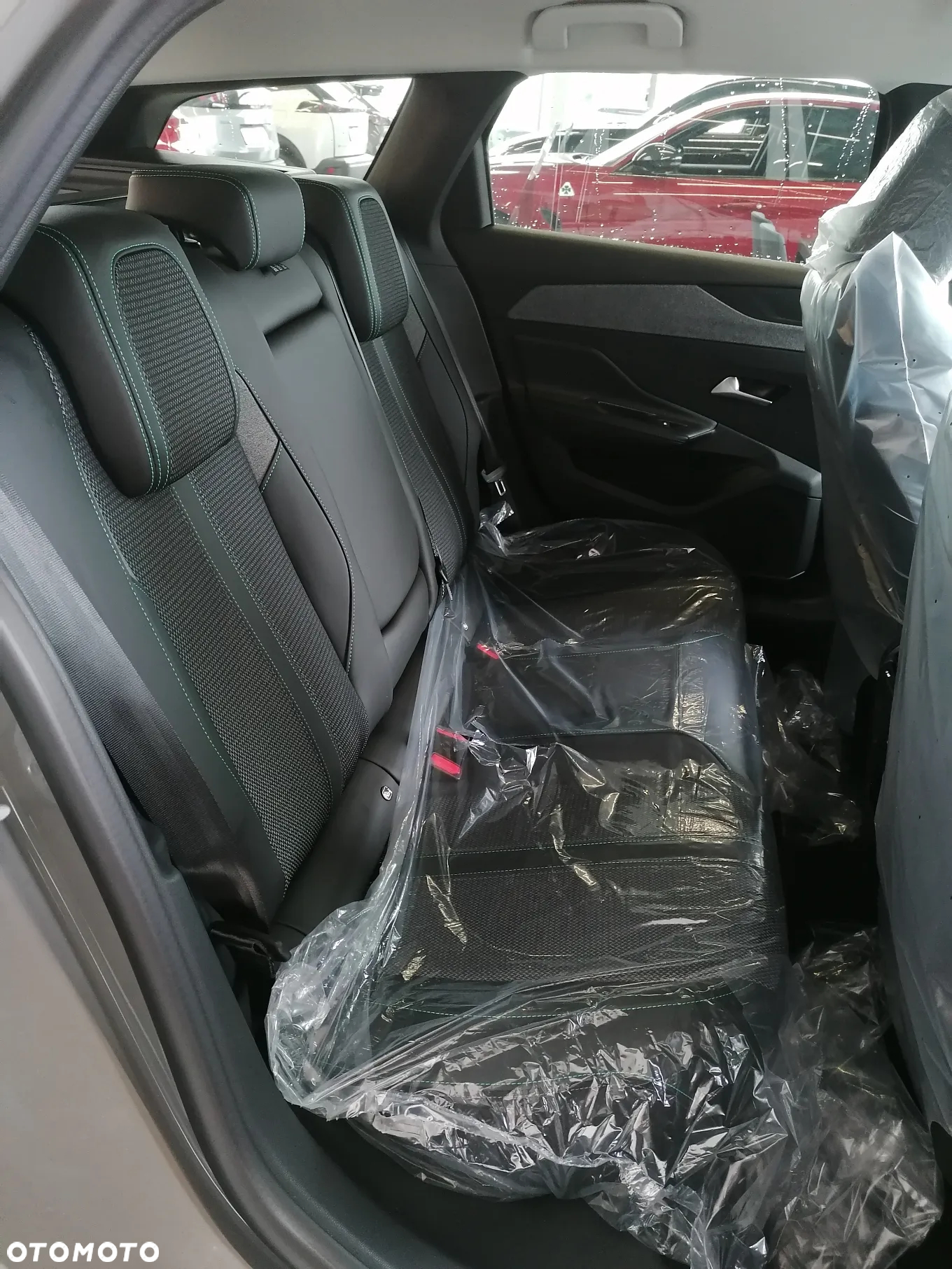Peugeot 308 1.2 mHEV Allure S&S e-DCS6 - 8