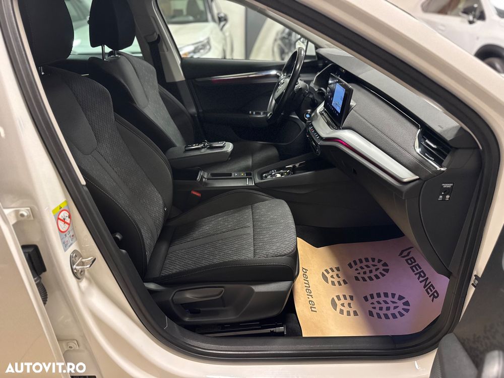 Skoda Octavia 2.0 TDI DSG First Edition - 16