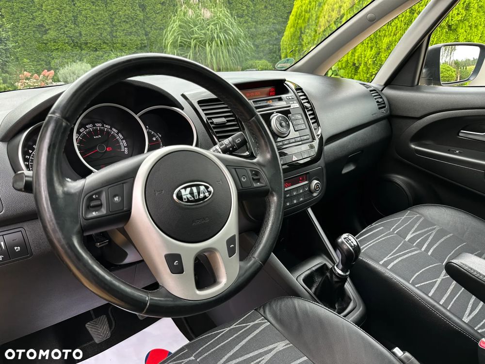 Kia Venga - 19
