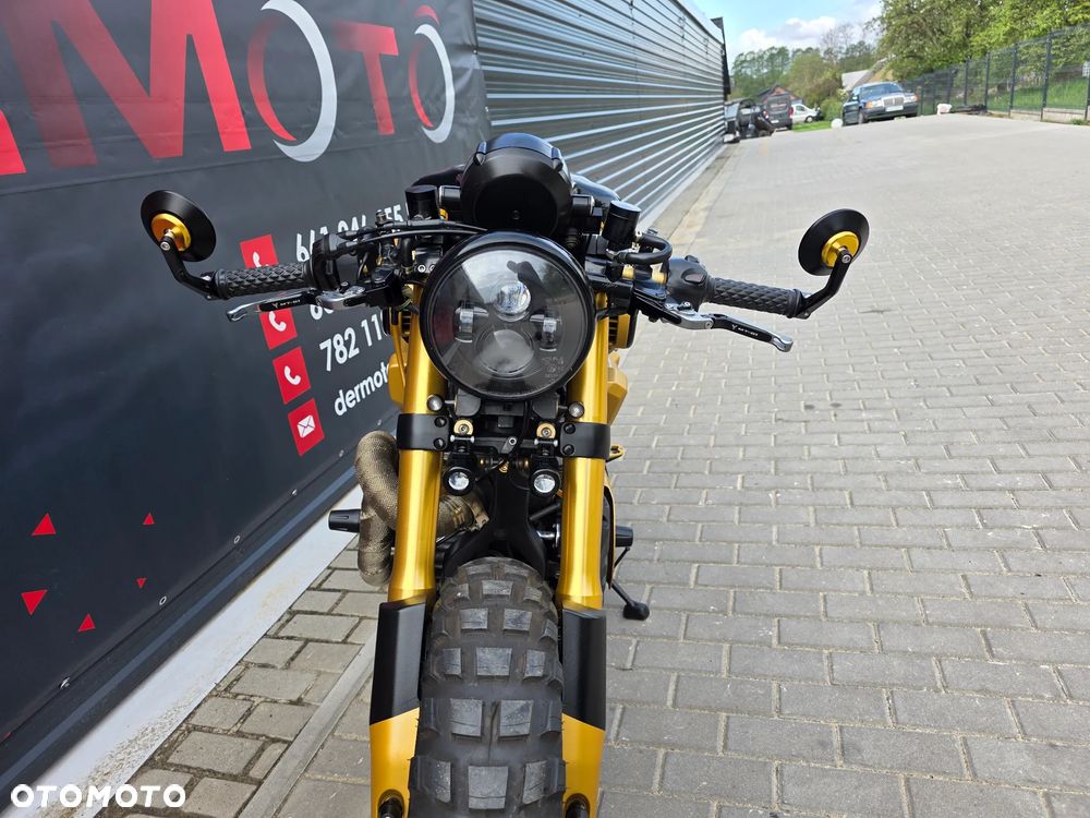 Yamaha MT - 30