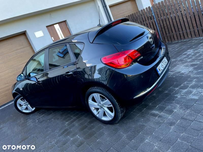 Opel Astra - 18