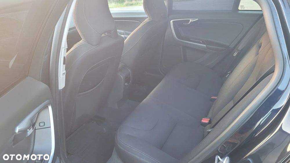 Volvo V60 D2 Drive-E Kinetic - 11